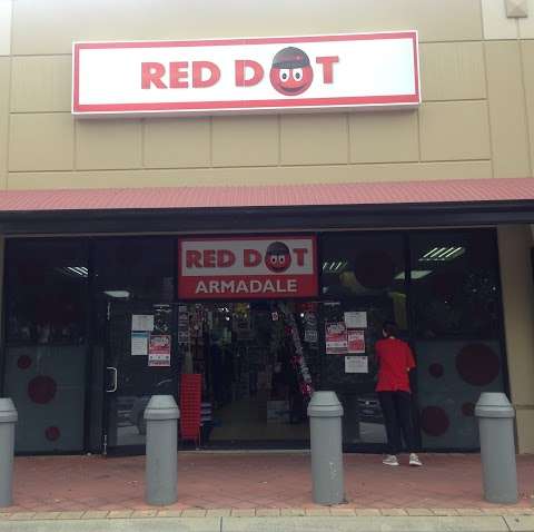 Photo: Red Dot